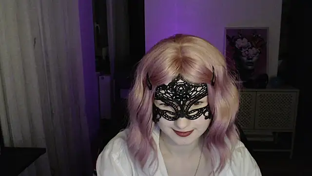 LunaXcherry online show from February 23, 8:28 pm