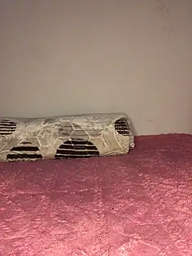 Snapshot of meenkay chatting on March 18, 5:49 pm meenkay online show from March 18, 5:49 pm