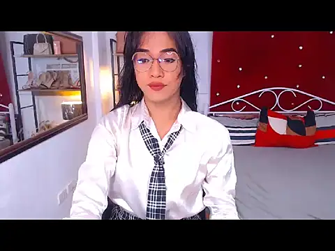 Snapshot of SeductiveAya chatting on March 1, 10:45 pm SeductiveAya online show from March 1, 10:45 pm