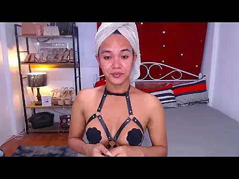 Snapshot of SeductiveAya chatting on March 8, 11:08 pm SeductiveAya online show from March 8, 11:08 pm