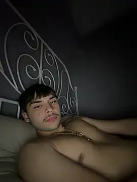 Snapshot of 8bigA8 chatting on February 9, 4:49 am 8bigA8 online show from February 9, 4:49 am