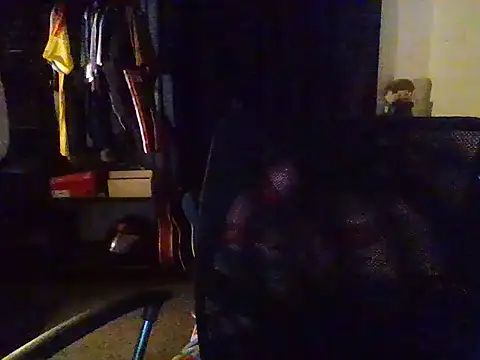 Isaachzw online show from February 12, 5:13 am