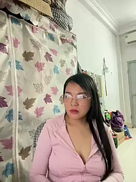 Snapshot of Strawberry-wet chatting on March 11, 5:35 am Strawberry-wet online show from March 11, 5:35 am