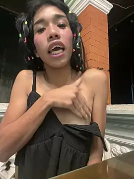 Queenoflustx online show from August 3, 5:38 pm