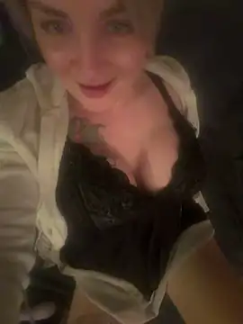 SugarBella26 online show from February 12, 7:31 pm