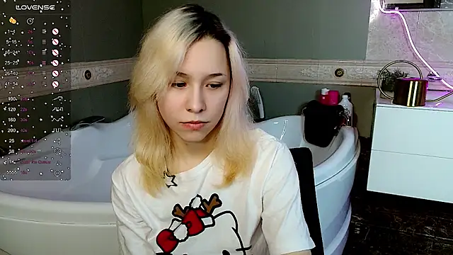 EmilyTrase online show from May 7, 1:11 am