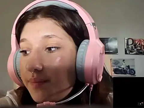 RenettaThielbar online show from February 17, 3:08 pm