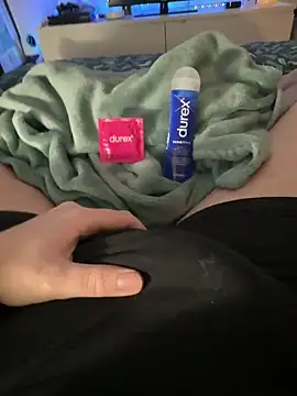 Thomascrtz online show from February 18, 9:44 pm