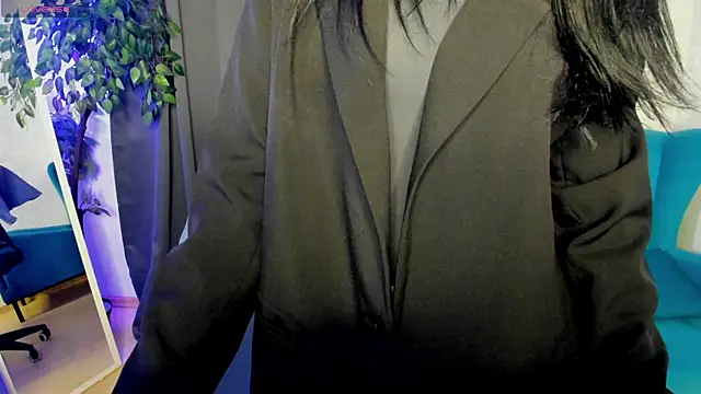 little  isabel online show from May 18, 1:35 am