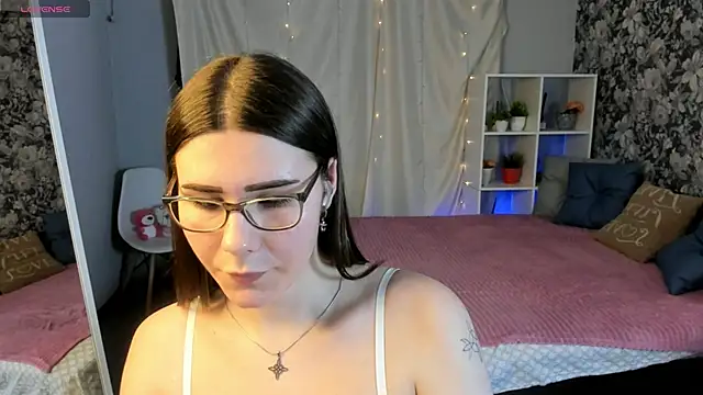 Coraline kitty online show from May 4, 5:09 pm
