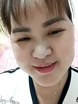 Snapshot of Kee-kimlee chatting on February 19, 2:07 am Kee-kimlee online show from February 19, 2:07 am