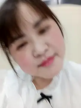 Snapshot of Kee-kimlee chatting on February 20, 12:49 pm Kee-kimlee online show from February 20, 12:49 pm