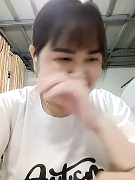 Snapshot of Kee-kimlee chatting on March 18, 5:43 am Kee-kimlee online show from March 18, 5:43 am