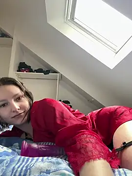 Snapshot of Mis-Elisa96 chatting on April 11, 10:19 am Mis-Elisa96 online show from April 11, 10:19 am