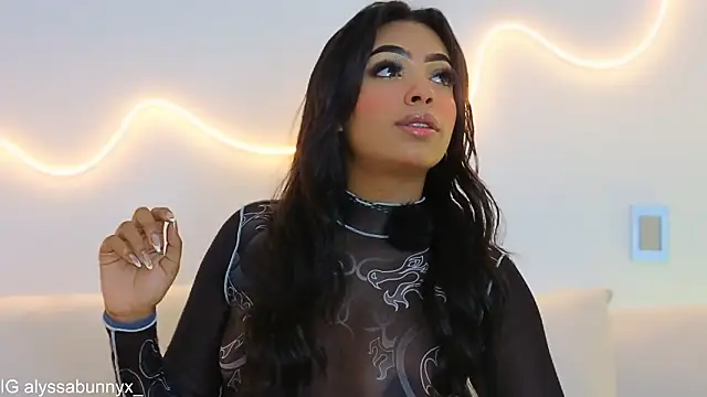 Snapshot of Alyssa_bunnyx chatting on March 19, 4:27 am Alyssa bunnyx online show from March 19, 4:27 am