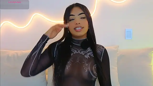 Snapshot of Alyssa_bunnyx chatting on March 27, 5:13 am Alyssa bunnyx online show from March 27, 5:13 am