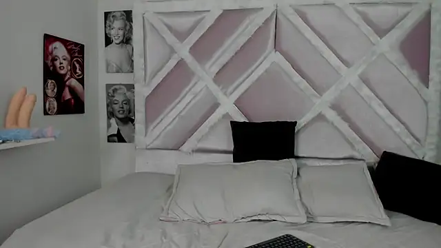 luxx 11 online show from April 16, 9:39 pm