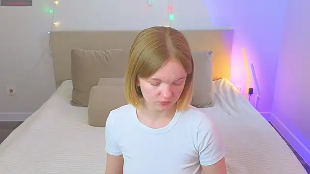 Snapshot of StellaBunny chatting on March 21, 4:17 am StellaBunny online show from March 21, 4:17 am