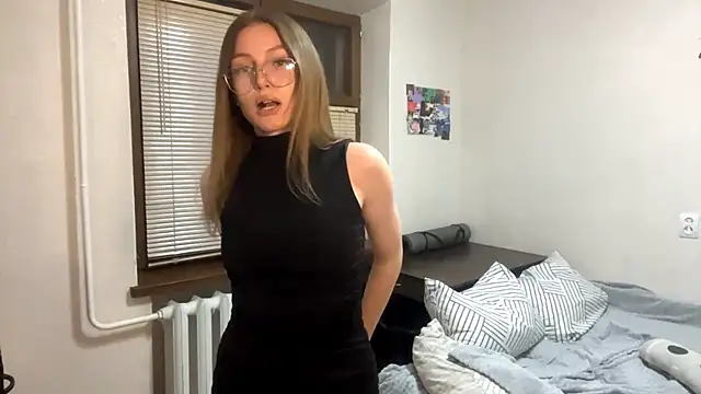 MillySwolley online show from February 15, 3:42 pm