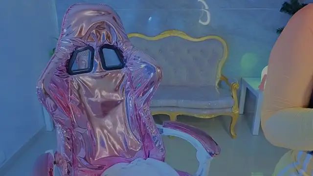 Snapshot of nati06_s chatting on March 28, 1:11 pm nati06 s online show from March 28, 1:11 pm