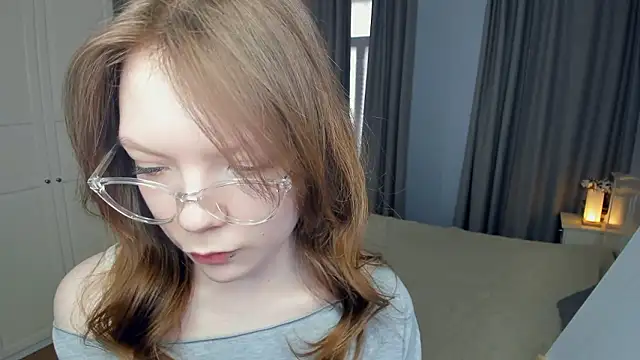 LavenderMitten online show from March 8, 5:33 am