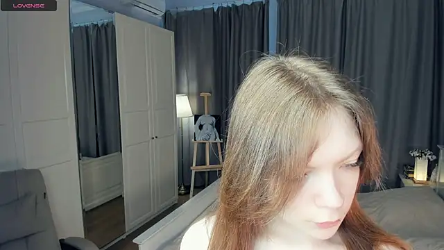 LavenderMitten online show from May 16, 5:48 am