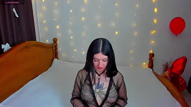 milanasky5 online show from April 3, 6:28 pm