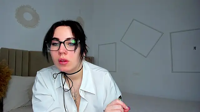 Kittycat meooow online show from March 31, 6:52 pm