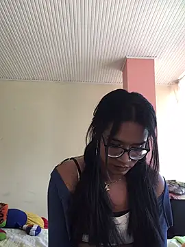 Snapshot of horny_brii chatting on April 22, 6:09 pm horny brii online show from April 22, 6:09 pm