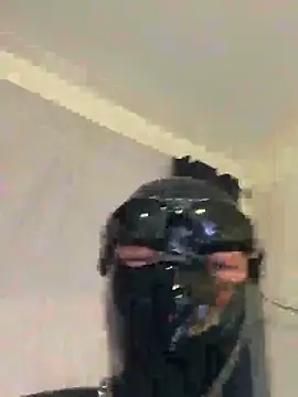 Snapshot of RubberGummi chatting on April 15, 6:48 pm RubberGummi online show from April 15, 6:48 pm