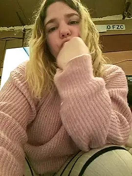 Snapshot of Dulcexpecado chatting on March 19, 5:06 pm Dulcexpecado online show from March 19, 5:06 pm