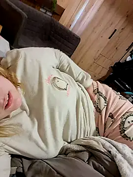 Snapshot of Dulcexpecado chatting on March 20, 9:30 pm Dulcexpecado online show from March 20, 9:30 pm