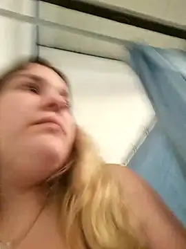 Snapshot of Dulcexpecado chatting on April 1, 2:58 pm Dulcexpecado online show from April 1, 2:58 pm