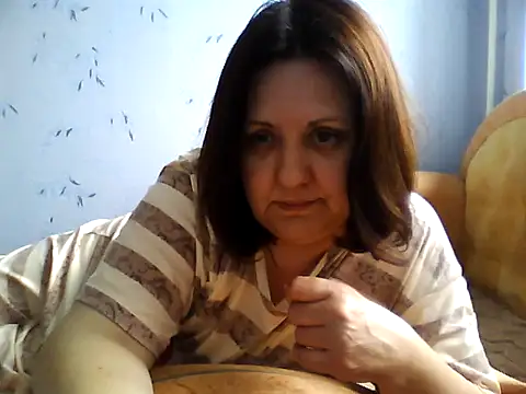 LockyCharm111 online show from May 10, 6:07 am