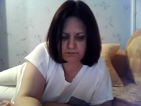 LockyCharm111 online show from May 10, 6:13 pm