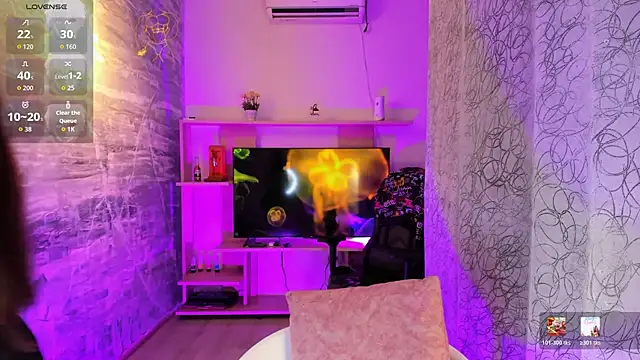 DulcePrince  online show from May 10, 11:15 am