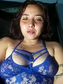 Snapshot of Electragirl2509 chatting on February 15, 4:31 am Electragirl2509 online show from February 15, 4:31 am