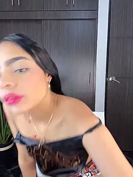 Snapshot of DiaNoireXXX chatting on February 13, 5:20 pm DiaNoireXXX online show from February 13, 5:20 pm