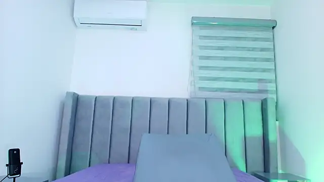 Snapshot of freyhasmith_ chatting on March 6, 3:03 am freyhasmith online show from March 6, 3:03 am