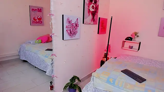 Snapshot of AnnyCotton chatting on March 13, 7:53 pm AnnyCotton online show from March 13, 7:53 pm