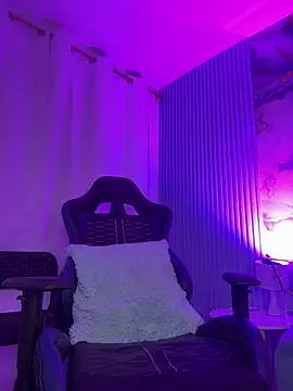 valerie20  online show from May 27, 1:57 am