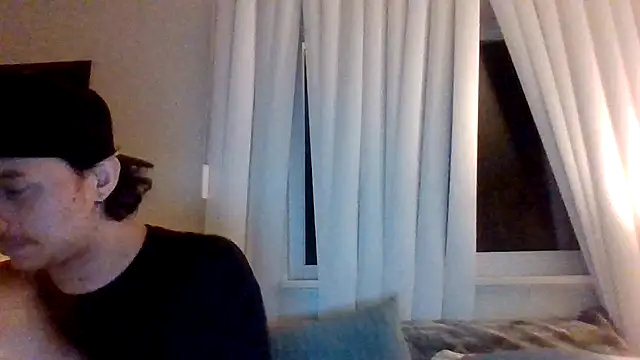 Tallhungandcloudy online show from February 21, 9:54 am