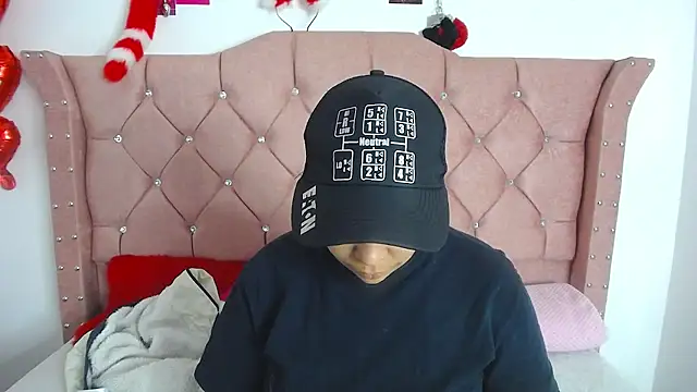 Snapshot of nat_evans8 chatting on March 22, 3:10 am nat evans8 online show from March 22, 3:10 am