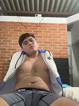 Snapshot of brytlol chatting on February 19, 11:34 pm brytlol online show from February 19, 11:34 pm