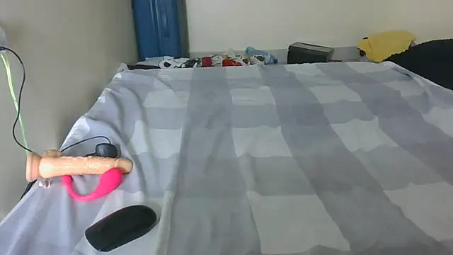 Snapshot of andile1523 chatting on March 24, 1:32 am andile1523 online show from March 24, 1:32 am