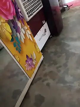 Snapshot of RAJE7053 chatting on February 10, 2:32 pm RAJE7053 online show from February 10, 2:32 pm