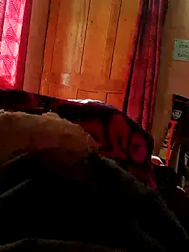 Snapshot of luckySingh247 chatting on February 10, 8:18 am luckySingh247 online show from February 10, 8:18 am