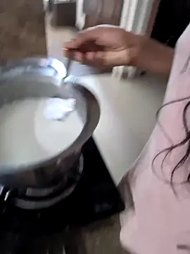 Snapshot of sexysilmy chatting on April 28, 6:46 pm sexysilmy online show from April 28, 6:46 pm