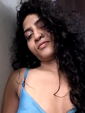 Snapshot of sexysilmy chatting on May 3, 7:14 am sexysilmy online show from May 3, 7:14 am