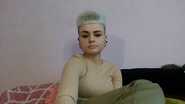 Snapshot of AlisaDear257 chatting on March 3, 1:06 pm AlisaDear257 online show from March 3, 1:06 pm